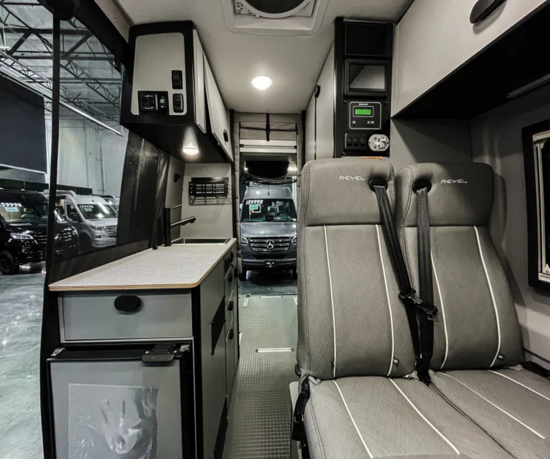 2025 Winnebago REVEL BMB44E in Placerville, CA (photo 4) — photo 4