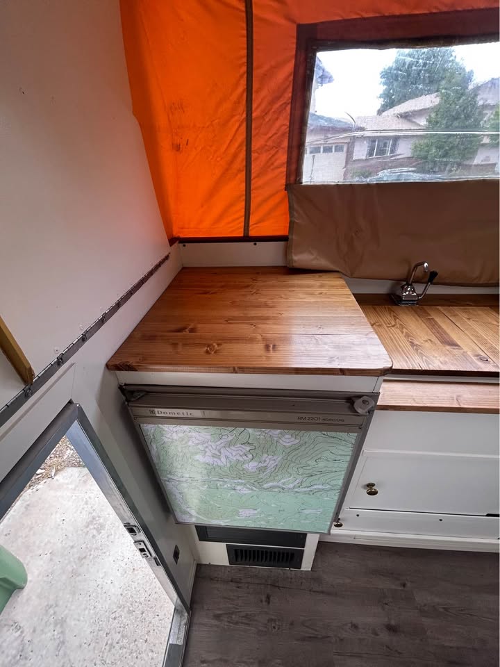 1993 FourWheel Camper (FWC) 8’ Grandby model (renovated) in Colorado Springs, CO (photo 8) — photo 8