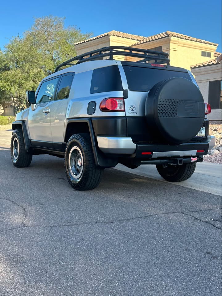 2007 Toyota FJ Cruiser · Sport Utility 2D in Scottsdale, AZ (photo 9) — photo 9