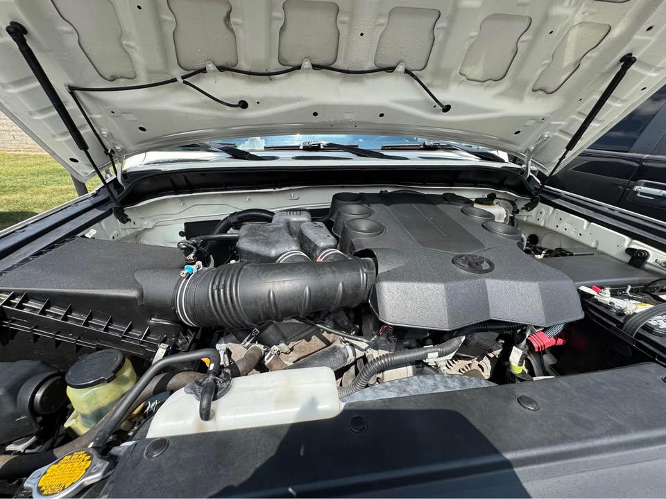 2013 Toyota FJ Cruiser 4WD – 90k Miles – Iceberg White – in Lexington, KY (photo 10) — photo 10