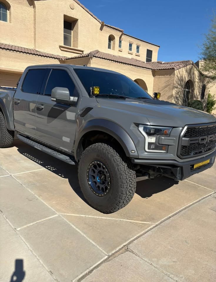 2018 Ford F150 SuperCrew Cab · Raptor Pickup 4D 5 1/2 ft (photo 3) — photo 3