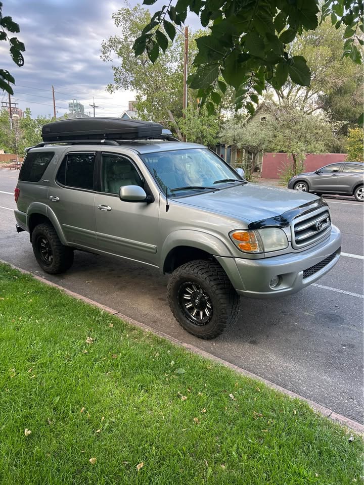 2001 Toyota Sequoia Limited 4x4 in Denver, CO (photo 4) — photo 4