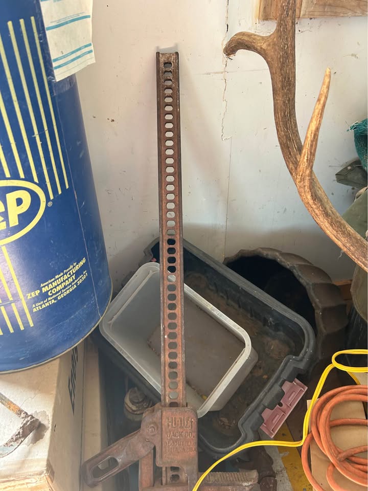 vintage Hi-Lift / Handyman Farm Jack i have 2 jacks in Vernal, UT (photo 3) — photo 3