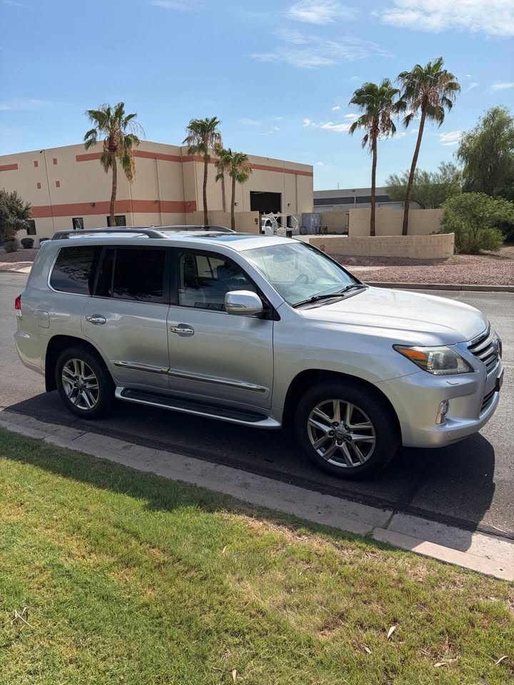 2014 Lexus LX 570 in Chandler, AZ (photo 3) — photo 3