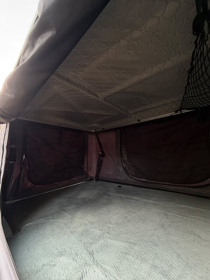 Roofnest Sparrow Hard Shell Rooftop Tent in Bellingham, WA (photo 3) — photo 3
