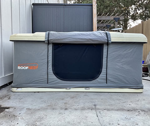 2018 Eagle Roofnest Hard-Shell Rooftop Tent