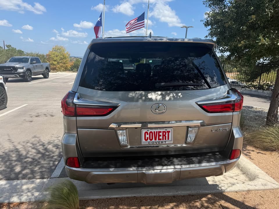 2017 Lexus LX · LX 570 Sport Utility 4D in Dripping Springs, TX (photo 7) — photo 7
