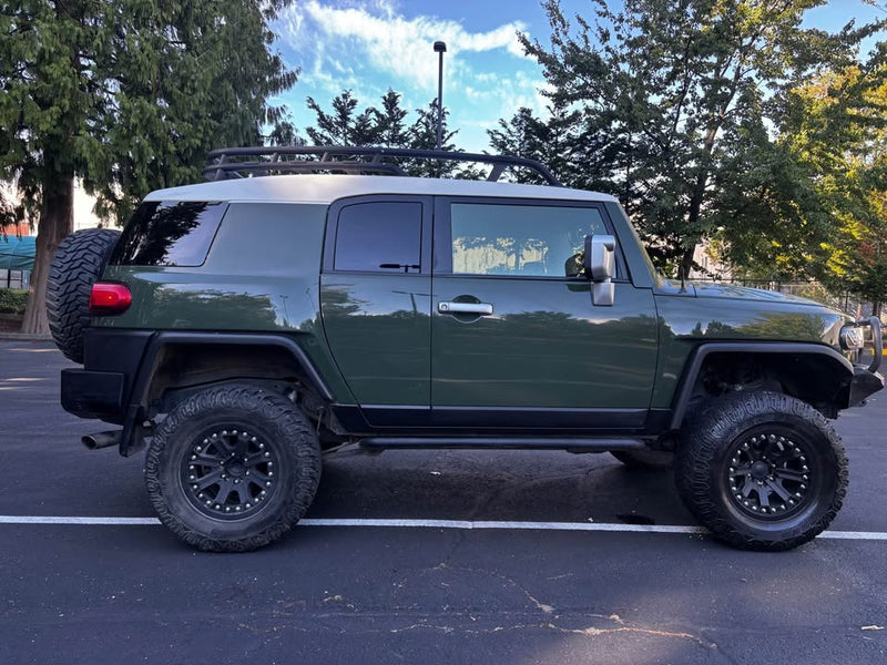 2014 Toyota FJ Cruiser · Sport Utility 2D in Everett, WA (photo 4) — photo 4