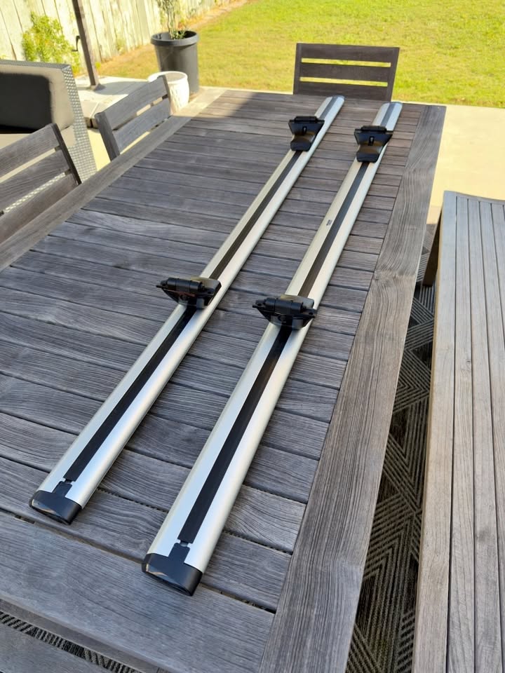Yakima JetStream 70" Roof Rack with #19 Mount and Pads in San Diego, CA (photo 1)