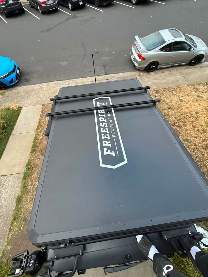 Freespirit Recreation Rooftop Tent
odyssey series XL (photo 2) — photo 2