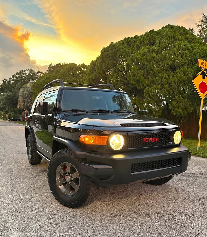 2007 Toyota FJ Cruiser · Sport Utility 2D in Tampa, FL (photo 1)