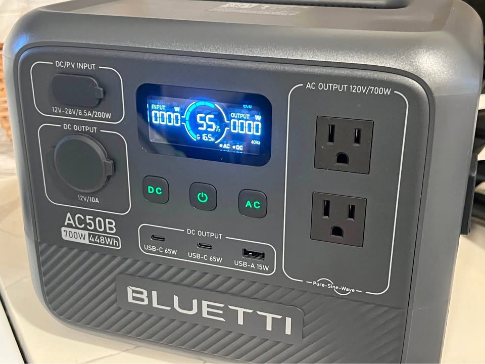 BLUETTI AC50B 700W 448Wh Portable Power Station Generator LFP for Trip Camping in Sunnyvale, CA (photo 1)