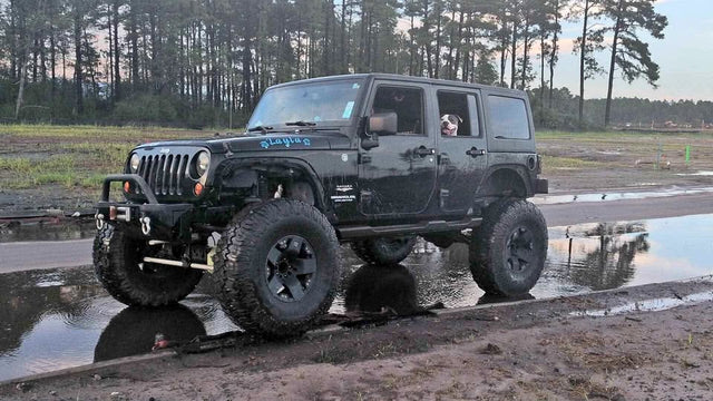 Jeep Wrangler Unlimited Sahara (photo 1)