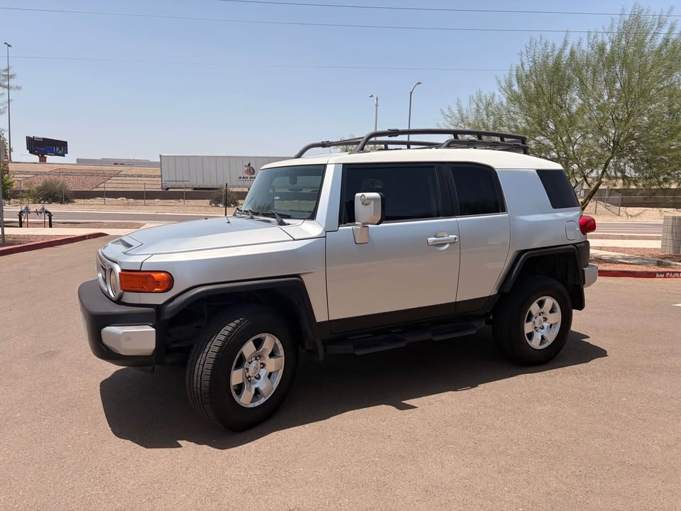 2007 Toyota FJ Cruiser · Sport Utility 2D in Phoenix, AZ (photo 3) — photo 3
