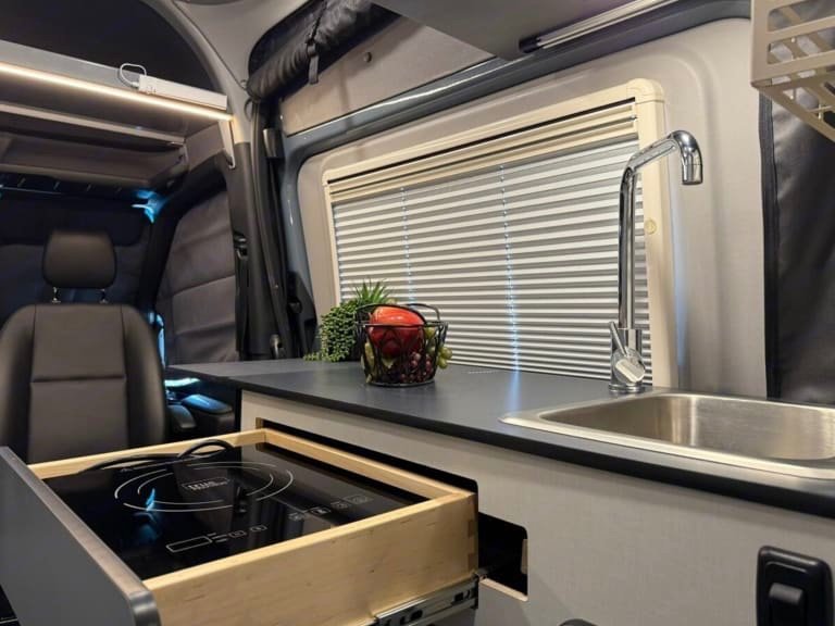 2024 Winnebago revel 4x4 in Winnetka, CA (photo 7) — photo 7