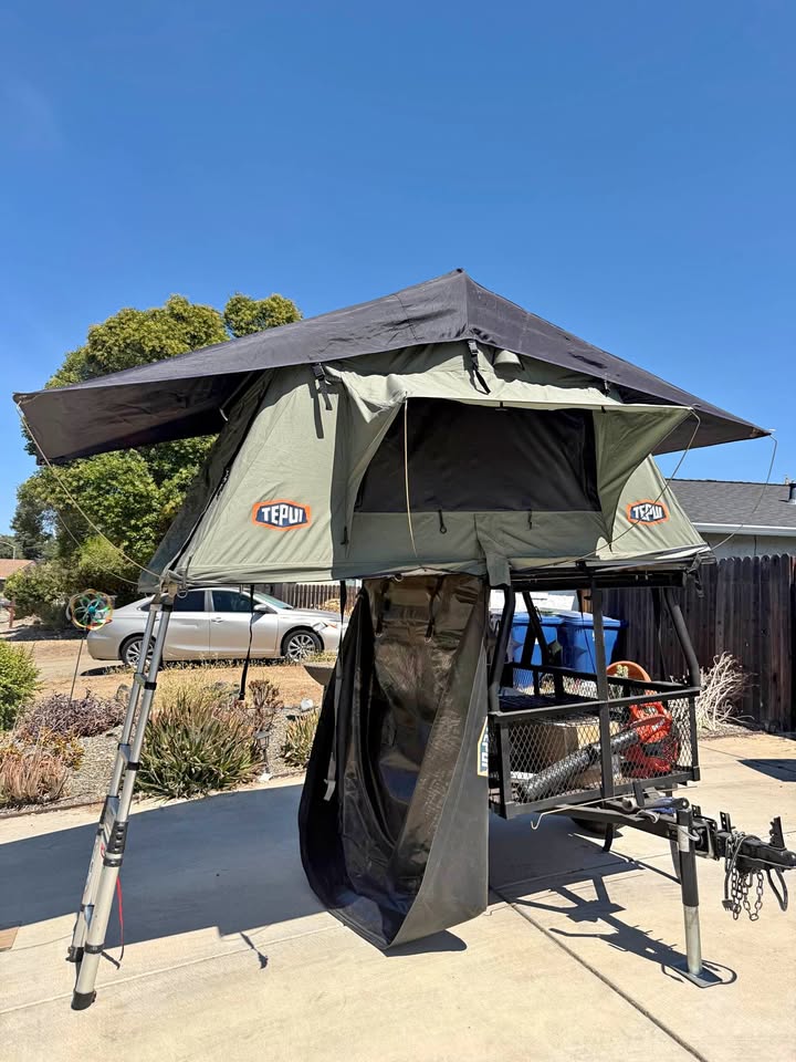 Thule Tepui Rooftop Tent (photo 1) — photo 1