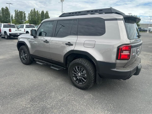 2024 Toyota Landcruiser — photo 2