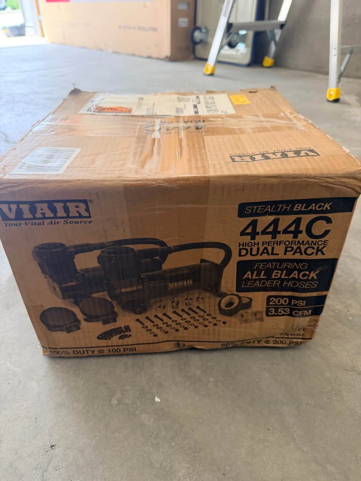 (1) 444C VIAIR Compressor. New in Aurora, CO (photo 4) — photo 4