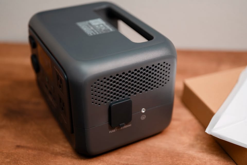 BLUETTI Elite 30 V2 Power Station (photo 3) — photo 3