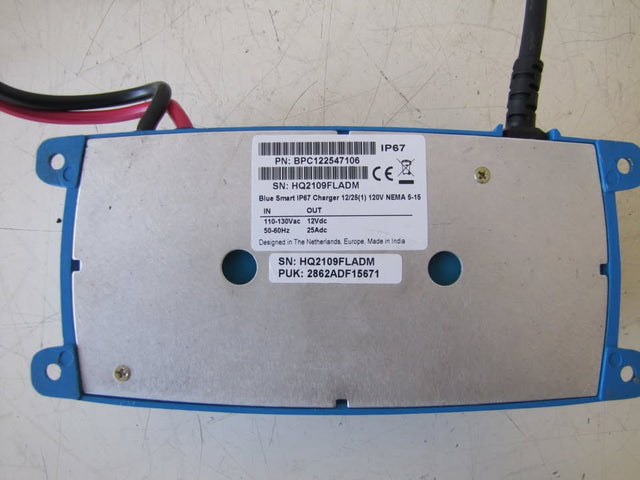 Victron Energy Blue Smart 12V DC 25A Battery Charger Deep Cycle 120V Input — photo 2