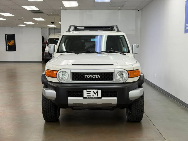 2013 Toyota FJ Cruiser — photo 3