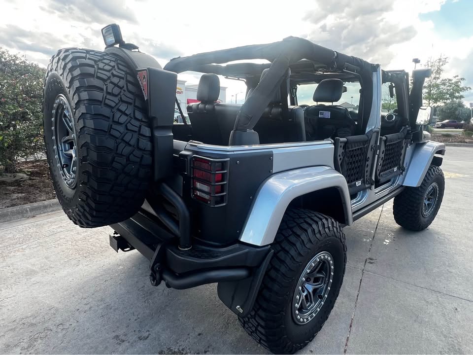 2014 Jeep Wrangler Unlimited · Rubicon Recon (JK) Sport Utility 4D in Denver, CO (photo 4) — photo 4
