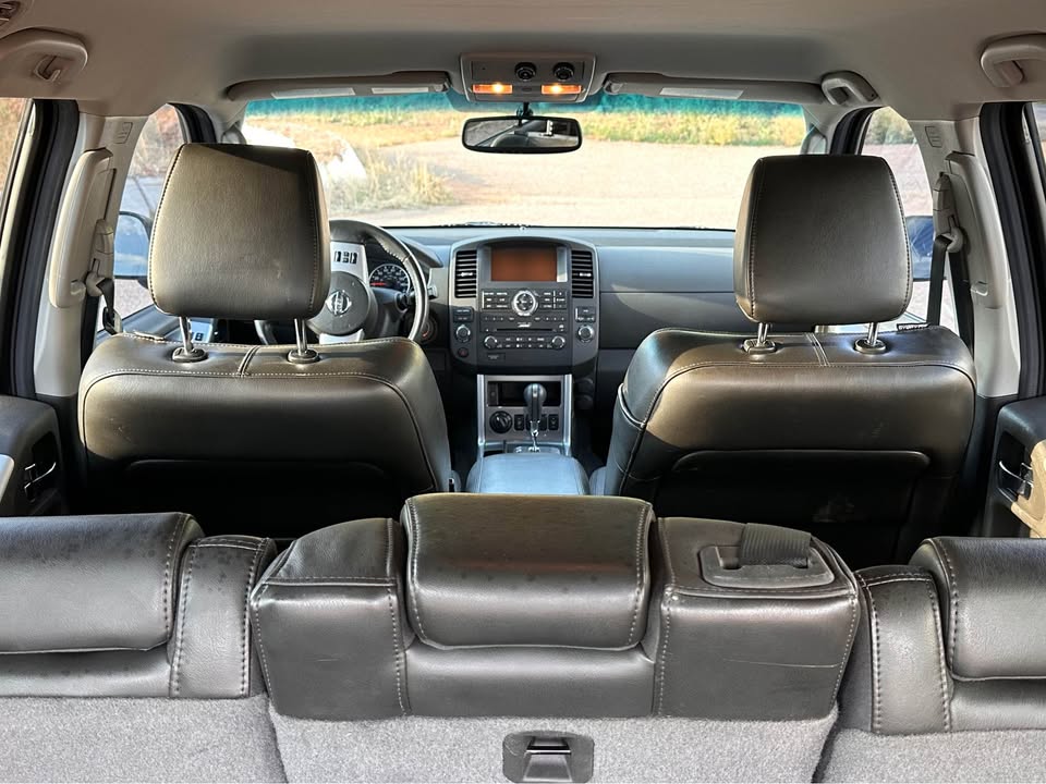 2011 Nissan Pathfinder · Silver Edition Sport Utility 4D in Colorado Springs, CO (photo 5) — photo 5
