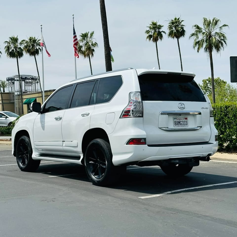 2014 Lexus GX 460 Luxury in Fresno, CA (photo 4) — photo 4