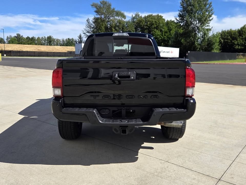 2019 Toyota Tacoma Double Cab TRD Off-Road 3.5 in Portland, OR (photo 6)