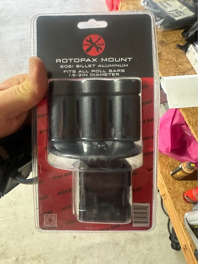 Rotopax mount gas can holders can-am,razor,Honda, Kawasaki — photo 2
