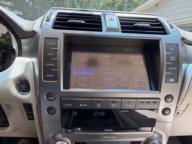 2017 Lexus GX GX 460 Luxury (photo 2) — photo 2