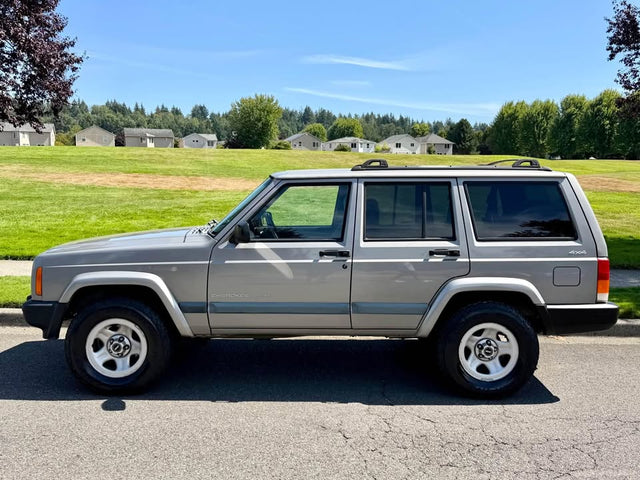 2000 Jeep Cherokee · Sport 4D — photo 2
