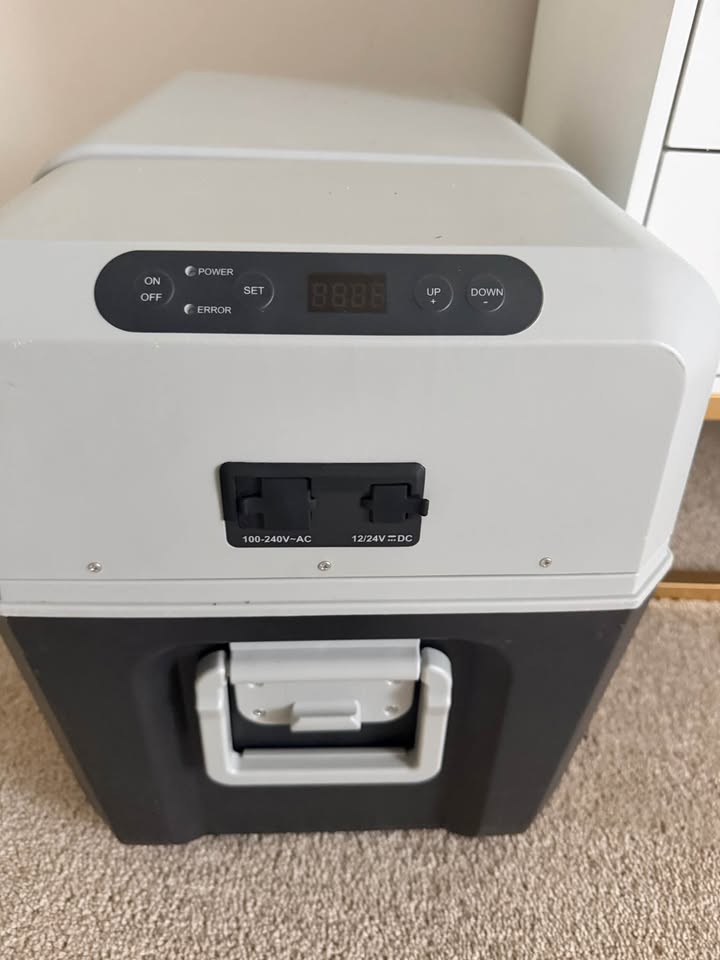 Dometic 38L Portable Refridgerator (photo 5) — photo 5