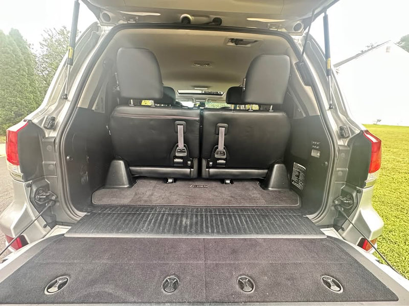 2013 Lexus LX · LX 570 Sport Utility 4D (photo 4) — photo 4