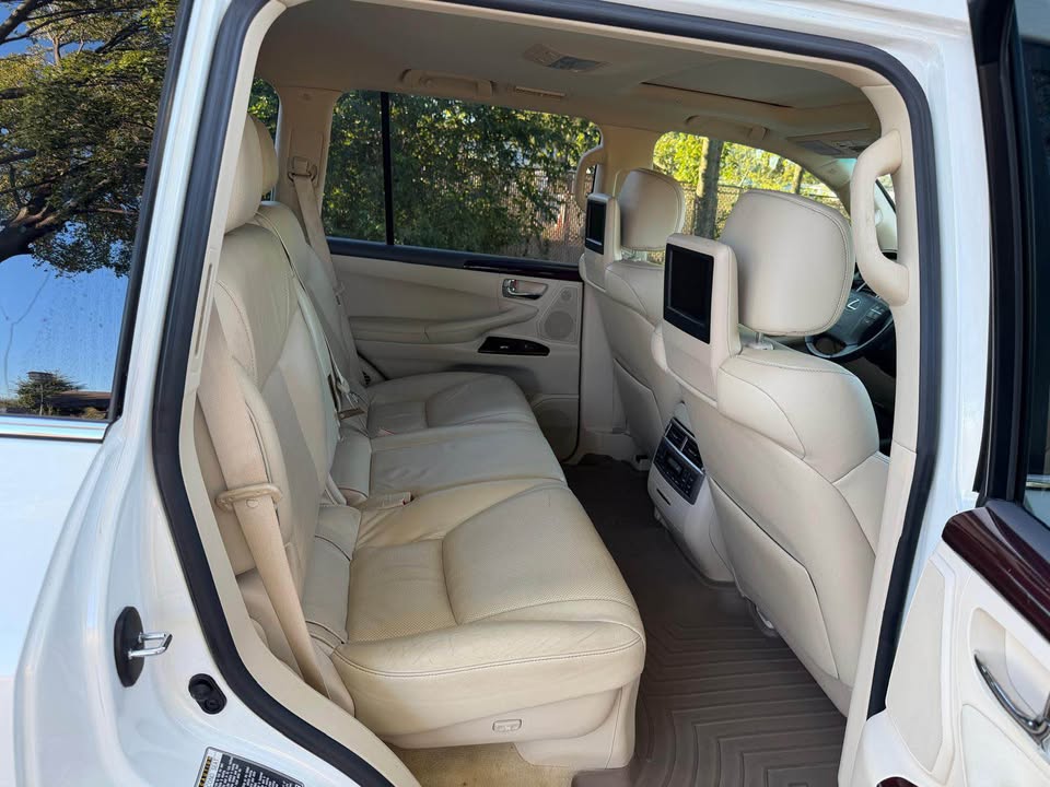 2015 Lexus LX · LX 570 Sport Utility 4D in Pflugerville, TX (photo 9)