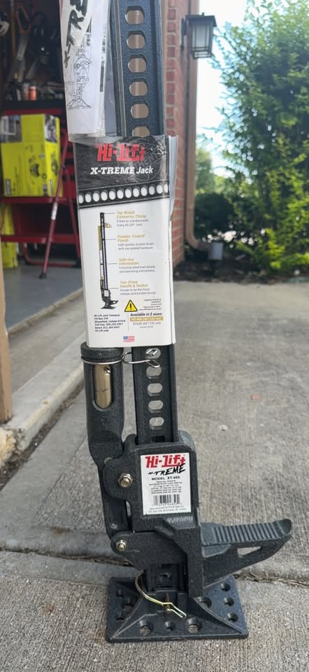 Hi-Lift X-TREME Jack with 60" Jack Protector in Fishers, IN (photo 4) — photo 4