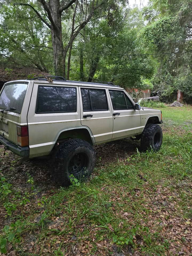 1996 Jeep Cherokee · Sport 4D — photo 3