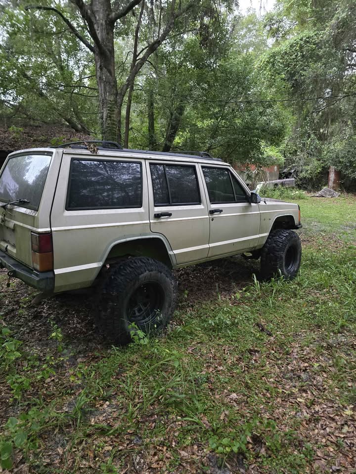 1996 Jeep Cherokee · Sport 4D in Keystone Heights, FL (photo 3) — photo 3