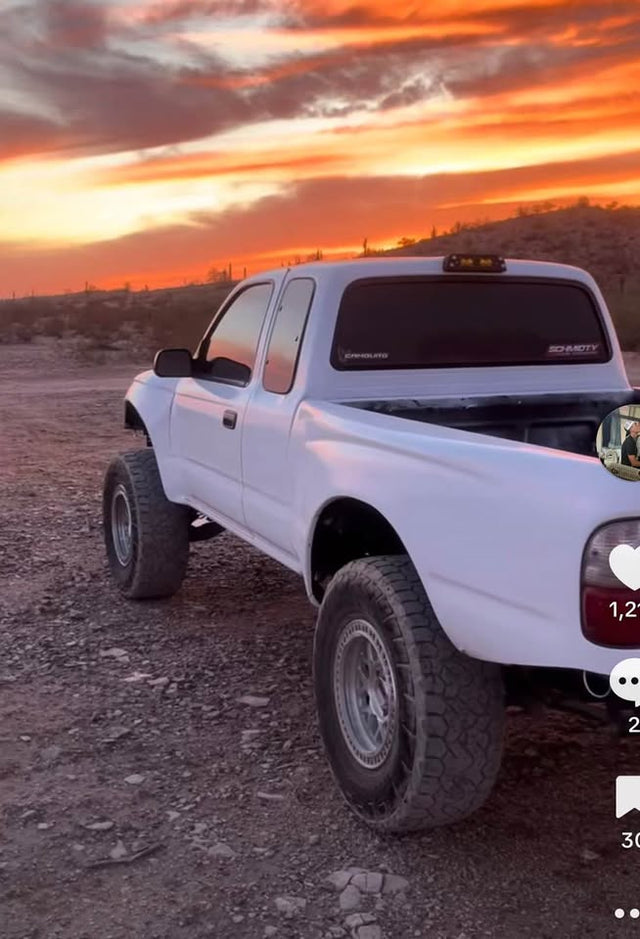 2001 Toyota Tacoma Xtracab · PreRunner — photo 3