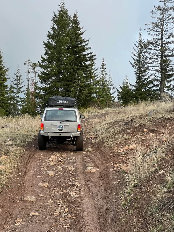 2001 Jeep Cherokee · SE Sport Utility 4D in Portland, OR (photo 2)