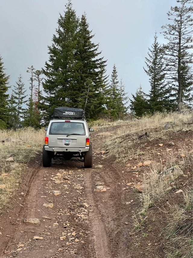 2001 Jeep Cherokee · SE Sport Utility 4D — photo 2