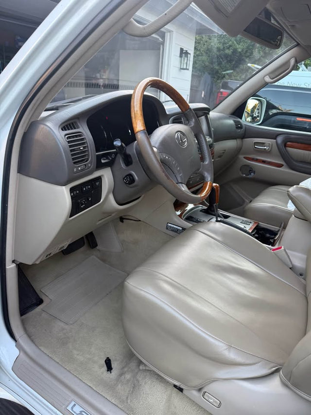 2005 Lexus LX · LX 470 Sport Utility 4D — photo 3