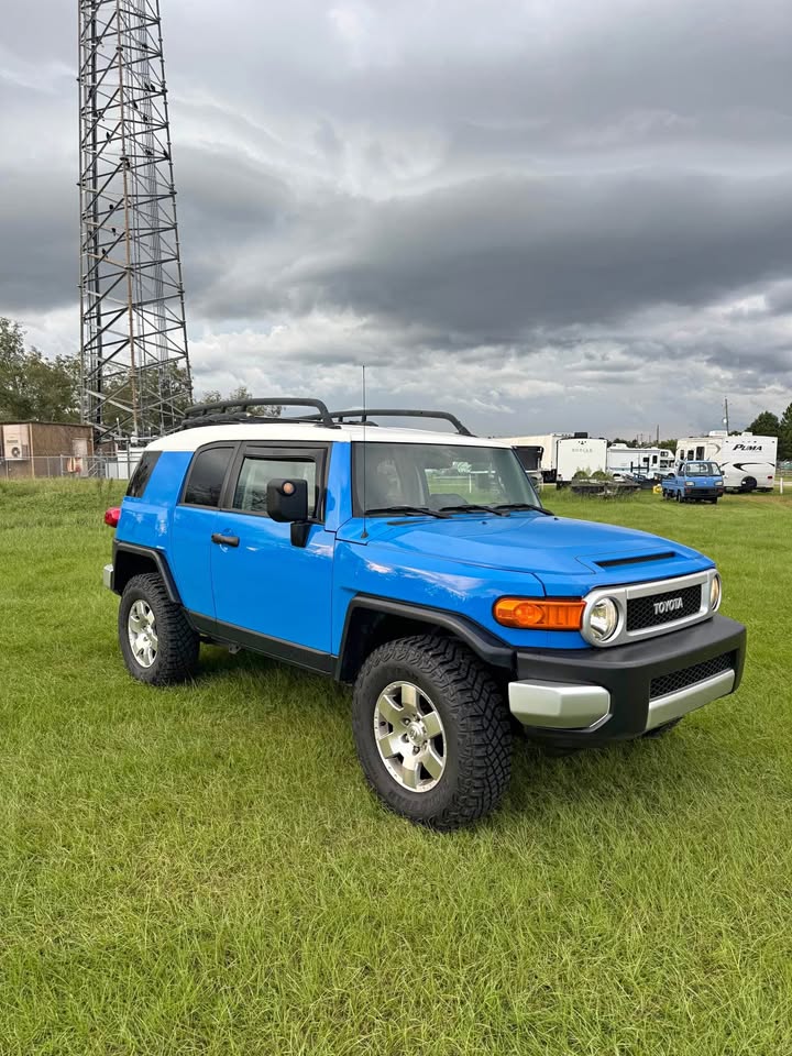 2010 Toyota FJ Cruiser · Sport Utility 2D in Pensacola, FL (photo 1)
