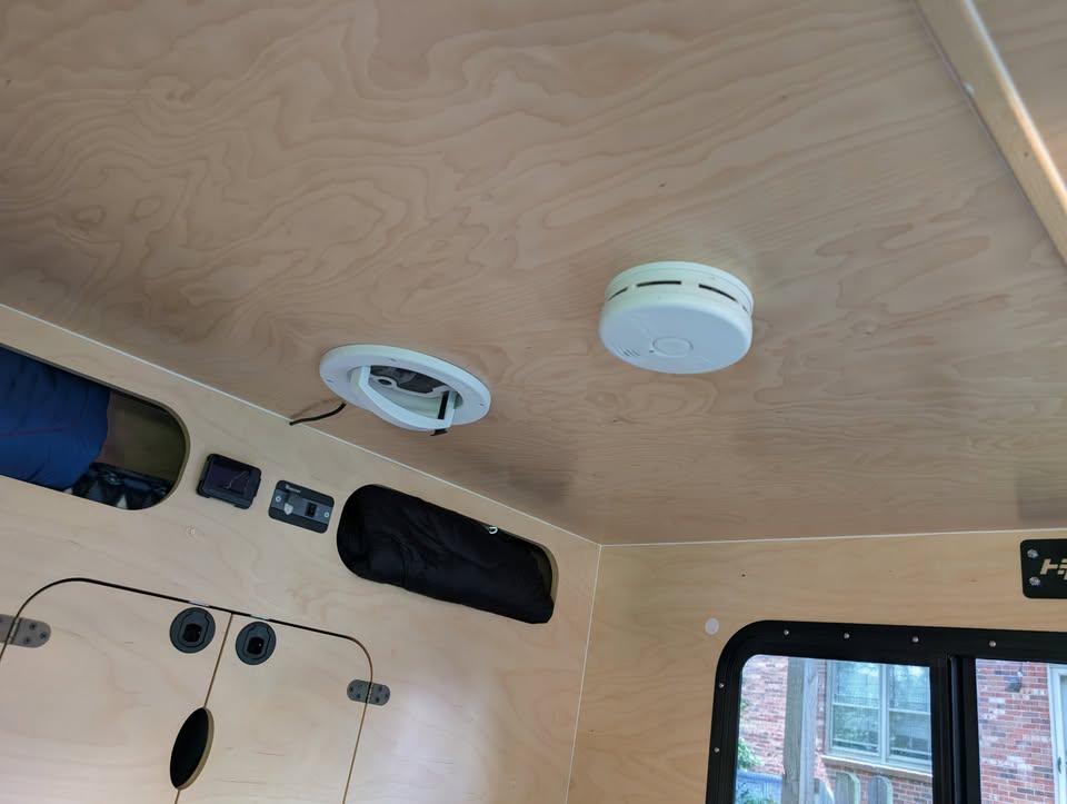 2022 Hiker Trailer 5X10 Mid-Range Delux in Louisville, KY (photo 10) — photo 10