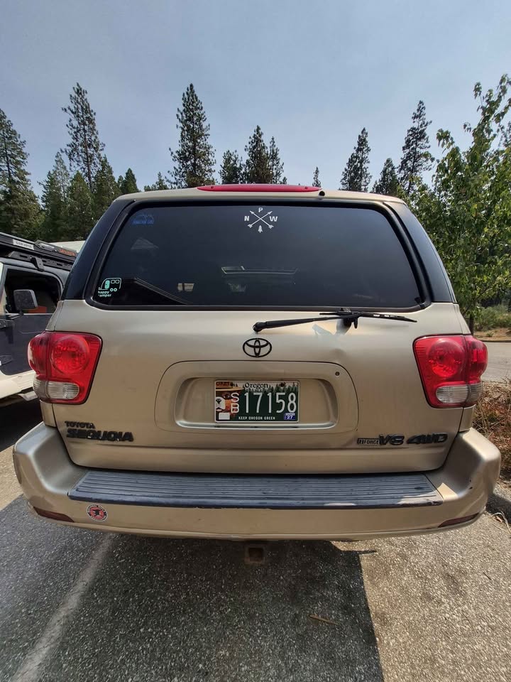 2006 Toyota Sequoia · SR5 Sport Utility 4D in Nevada City, CA (photo 5) — photo 5