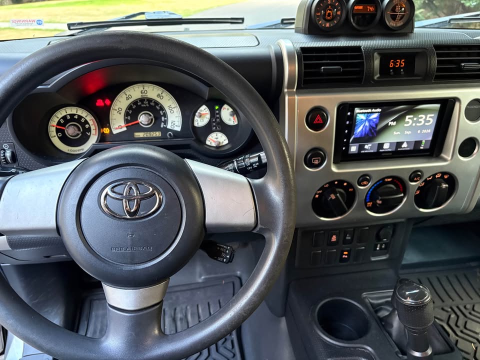 2008 Toyota FJ Cruiser in Gig Harbor, WA (photo 12) — photo 12