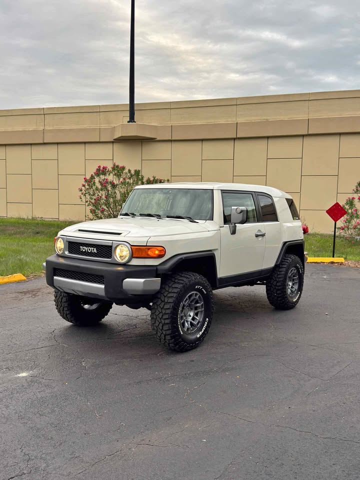 2010 Toyota FJ Cruiser · Sport Utility 2D in Orlando, FL (photo 1) — photo 1