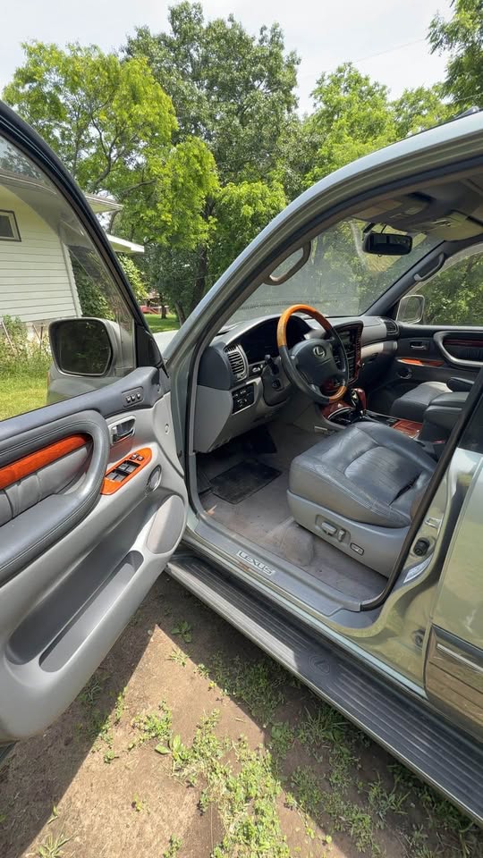 2001 Lexus LX in La Crosse, WI (photo 5) — photo 5