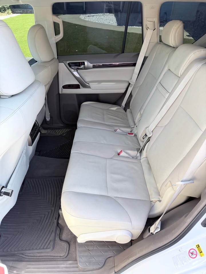 2019 Lexus GX · GX 460 Premium Sport Utility 4D in Concord, CA (photo 12) — photo 12