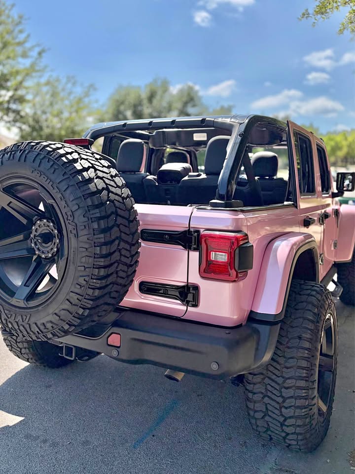 2018 Jeep Wrangler Unlimited · Rubicon Sport Utility 4D in Leander, TX (photo 1)